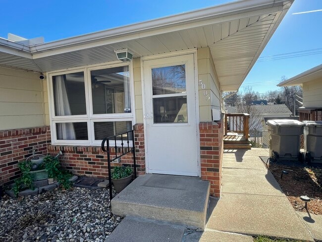 Building Photo - 5005 Meredeth St