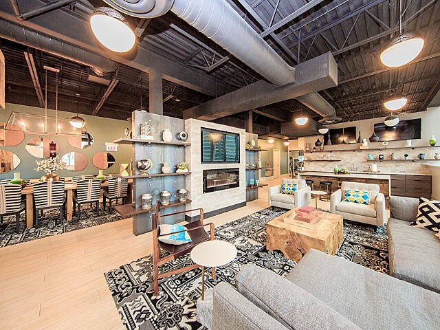 Game/Party Room - 660 W Wayman St Condo Unit 608