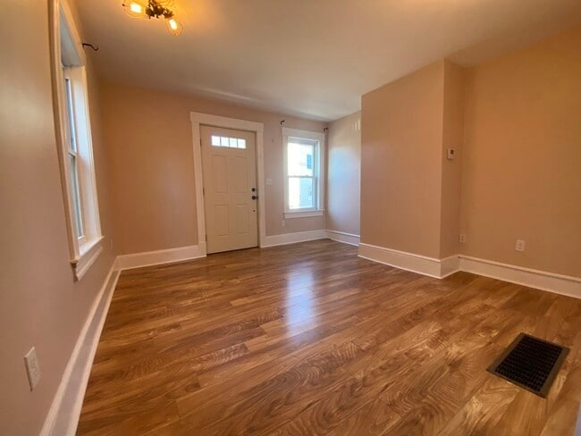 Photo - 40 Williams St Unit 3