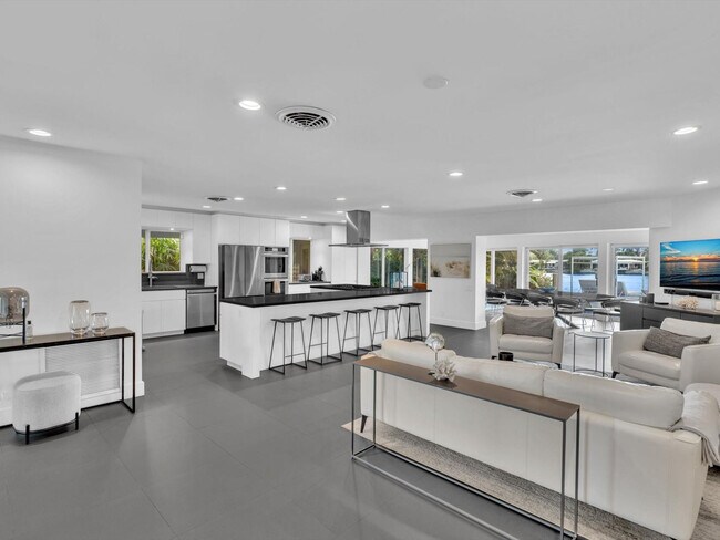 Photo - 1640 NE 43rd St