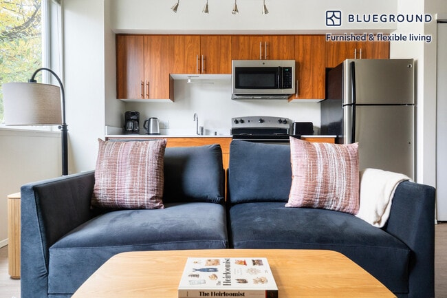 Photo - 4302 7th Ave NE Unidad FL1-ID915