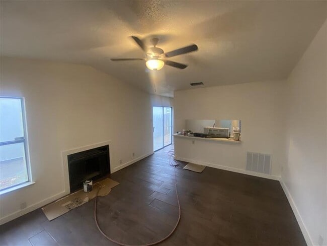Photo - Spacious 3/2 duplex with a garage