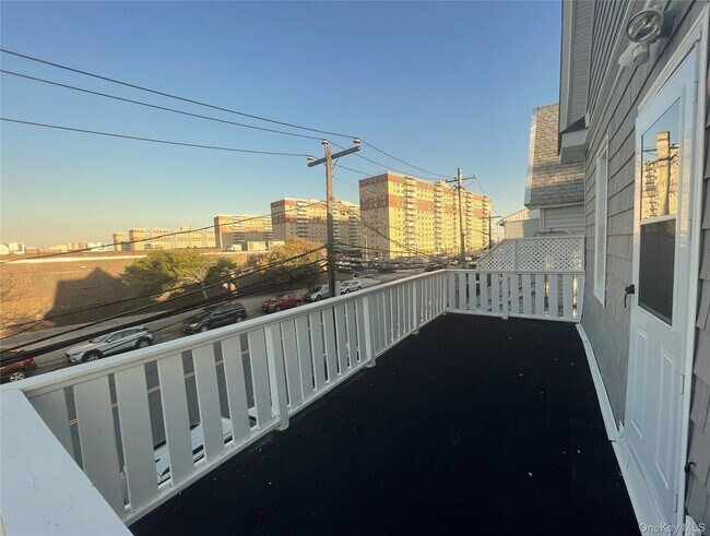 1-81 Beach 90th St