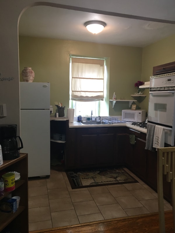 Photo - 2566 Pearsall Ave Unidad Walk-in