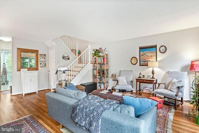 Photo - 158 G St SW