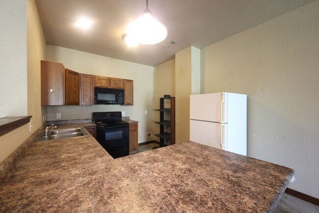 Photo - 18561 South Street Unit 18561 South Street - Apartment (B)