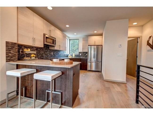 Photo - 3Bd/2.5Ba Seattle Townhome