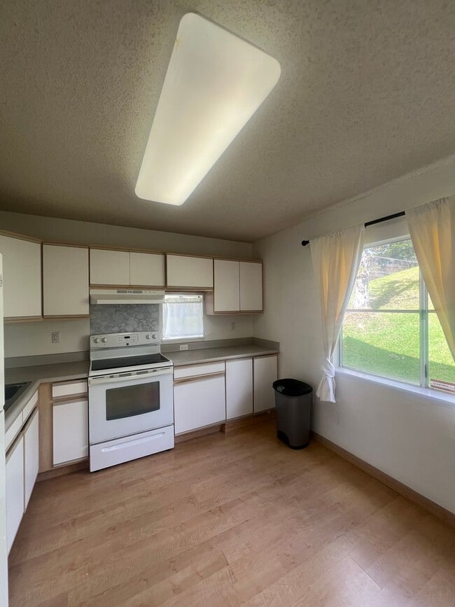 Photo - 1 Bed 1 Bath 2 Parking in Mililani