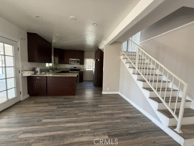 10459 Haines Canyon Ave