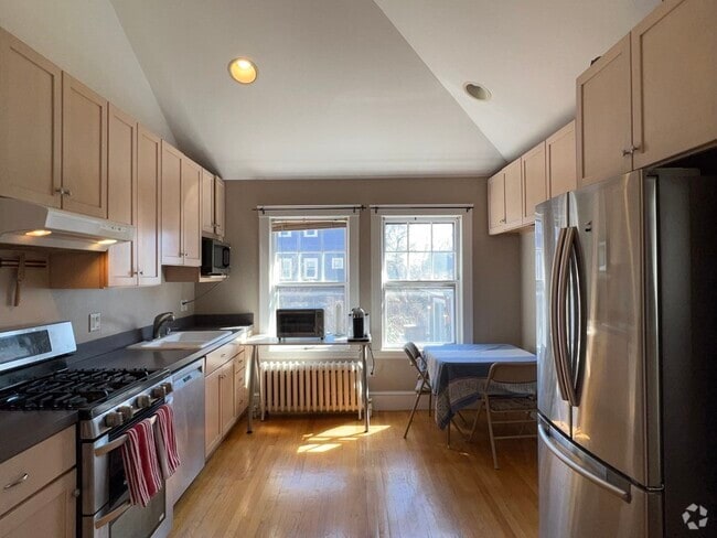Building Photo - 24 Montgomery St Unit 2 Rental