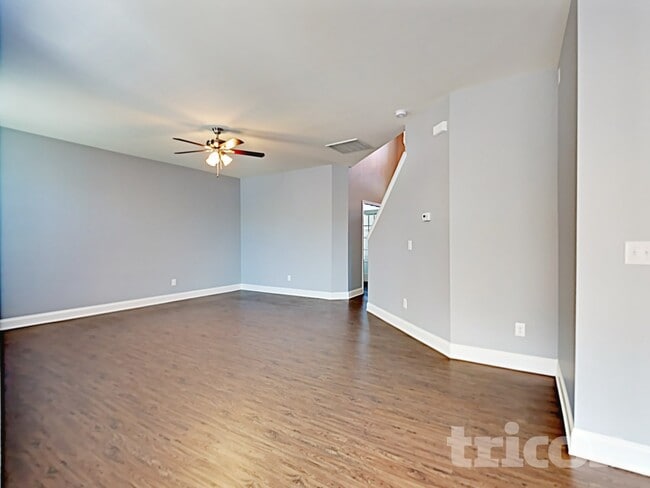 Photo - 163 Green Willow Dr