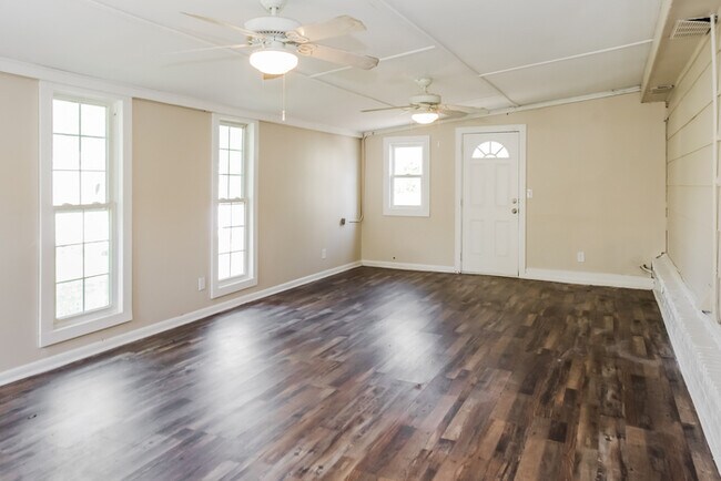 Photo - 3205 Buttrey Dr NW