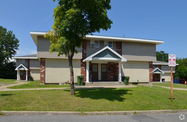 Photo - MacGathan Townhouses