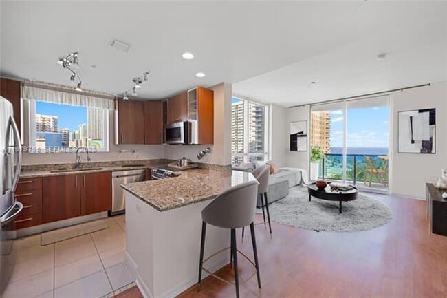 Building Photo - 1945 S Ocean Dr Unit 1945 S Ocean Dr # 714