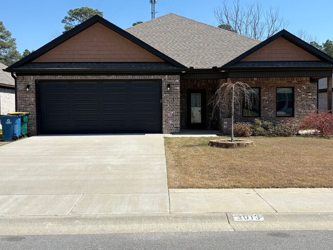 Building Photo - 3013 Sue St