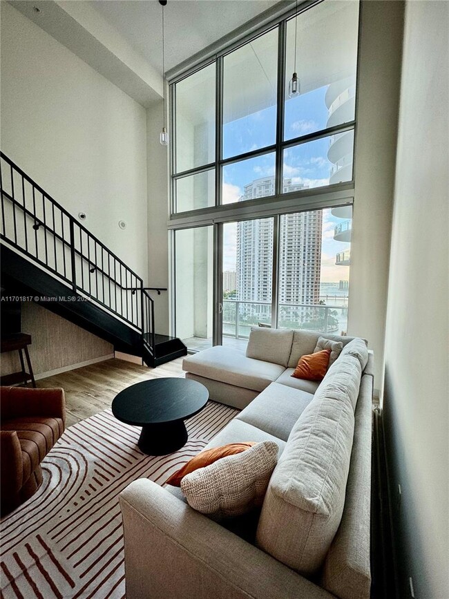 Living Area - 300 S Biscayne Blvd Condo Unit L-1210