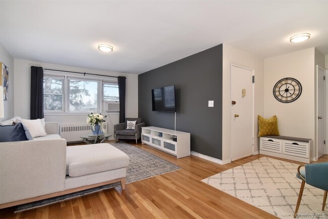 Photo - 140 N Broadway Unidad C-4