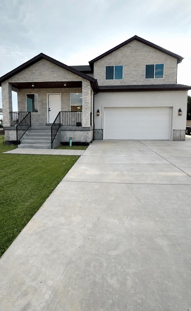 Building Photo - 266 S 1400 W