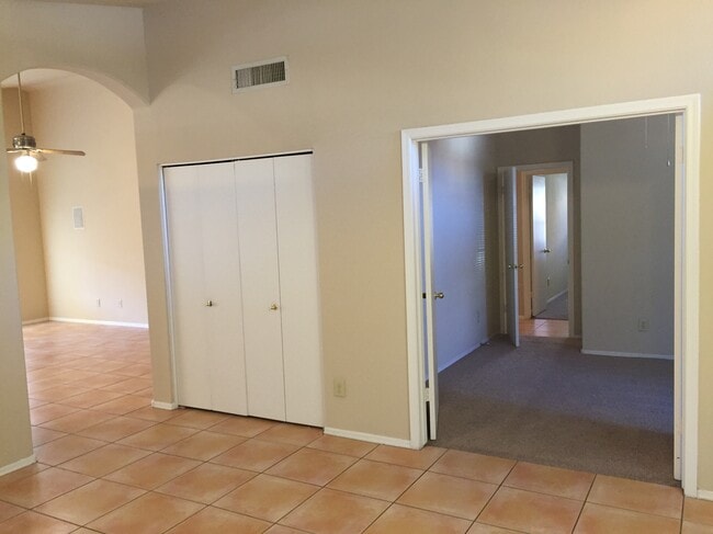 Photo - 741 W Hackamore St