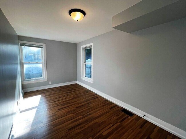 Photo - 212 E Washington St