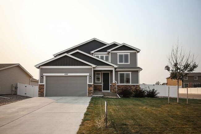 Building Photo - 4 Bedroom Home in Wellington