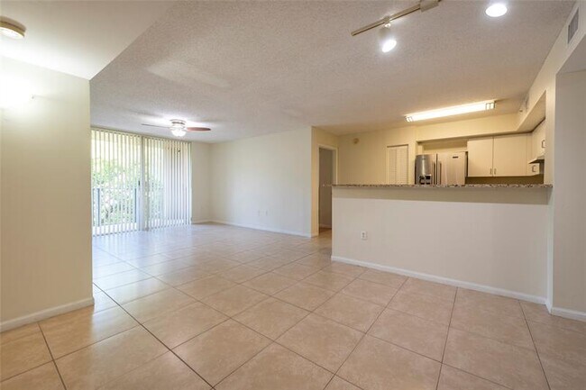 Photo - 4808 N State Rd 7 Unit 203