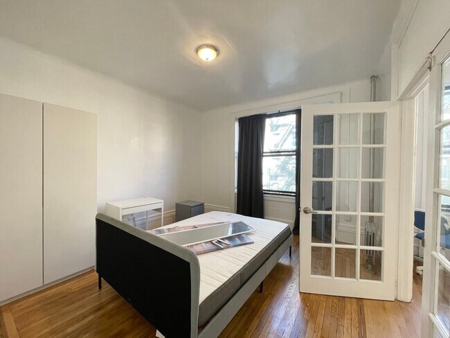 Photo - 712 W 180th St Unidad 32