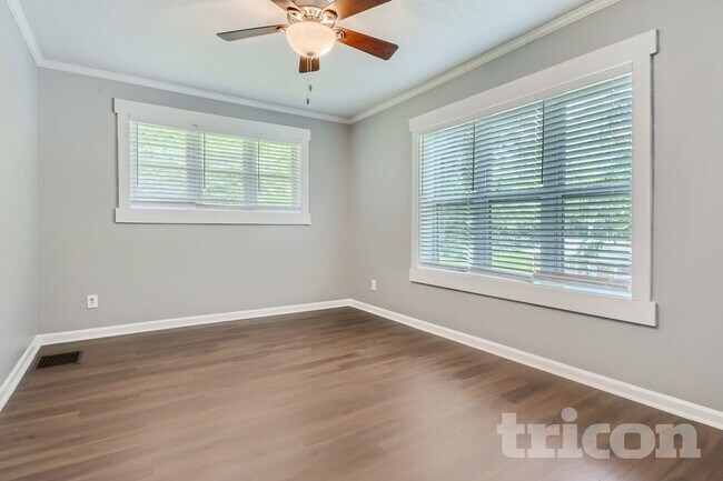 Photo - 141 Fairview Dr