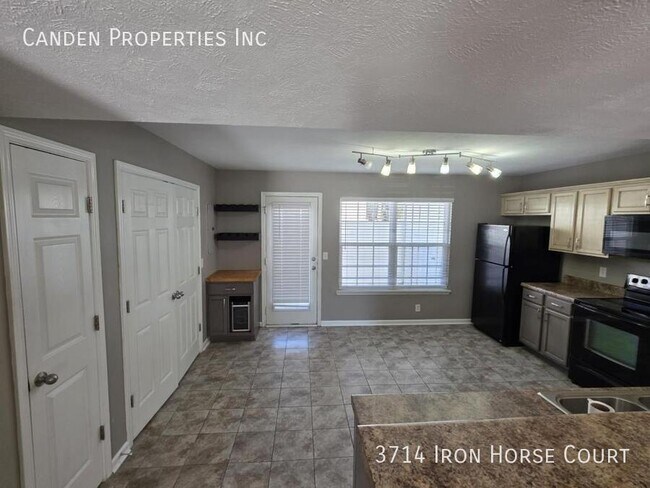 Photo - 3714 Iron Horse Court