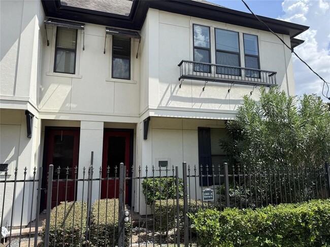 Building Photo - 2305 Bastrop St Unit A