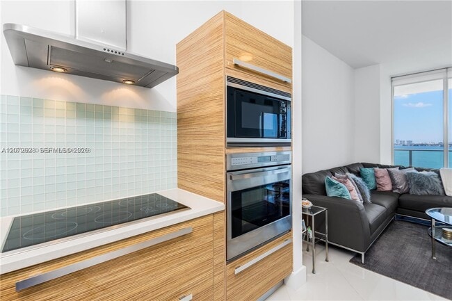 Photo - 2020 N Bayshore Dr Unit 1009