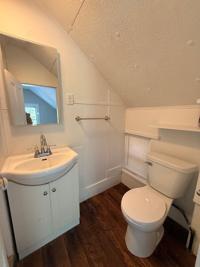 Photo - Two Bedroom Upper Duplex