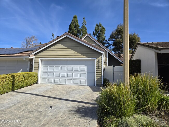 Photo - 32153 Beachlake Ln Townhome