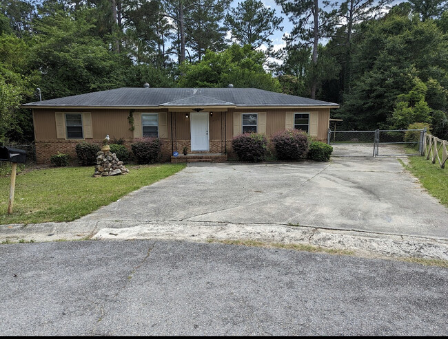 Property front view - 4170 Briarwood Ct Casa