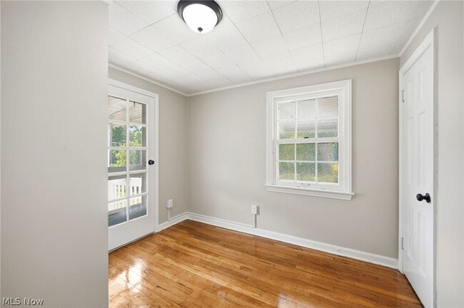 Photo - 26900 Forestview Ave