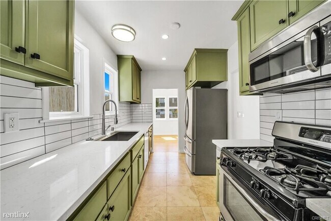 Photo - 2 br, 1 bath House - 2006 Chariton St