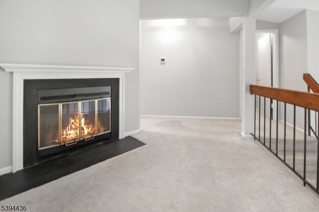 Photo - 70 Meadowview Dr