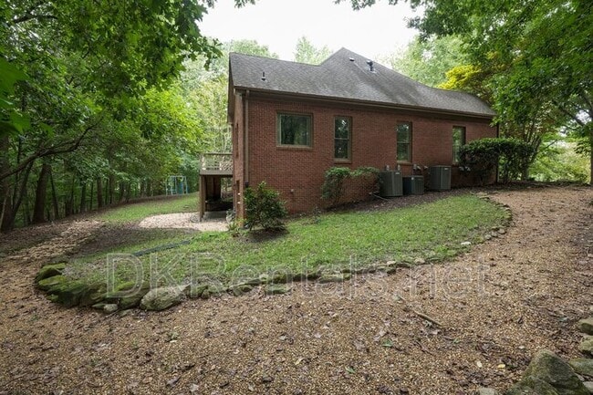 Photo - 250 Providence Pl Way