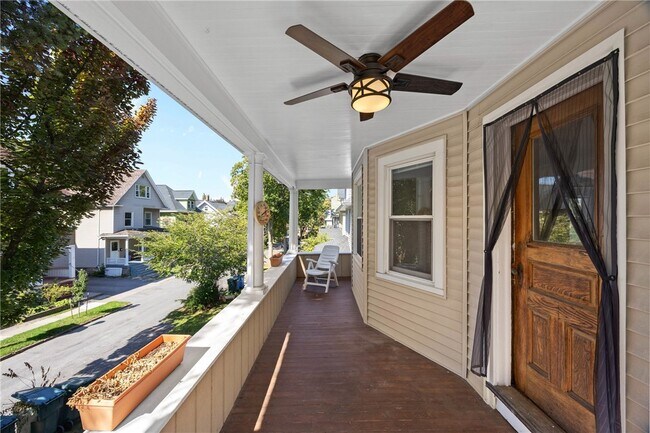 Photo - 15-17-17 Roosevelt St