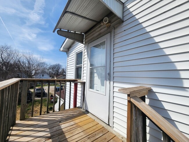 Building Photo - FISH 2615 (RUBS) Unit 2 (B2-227-229)