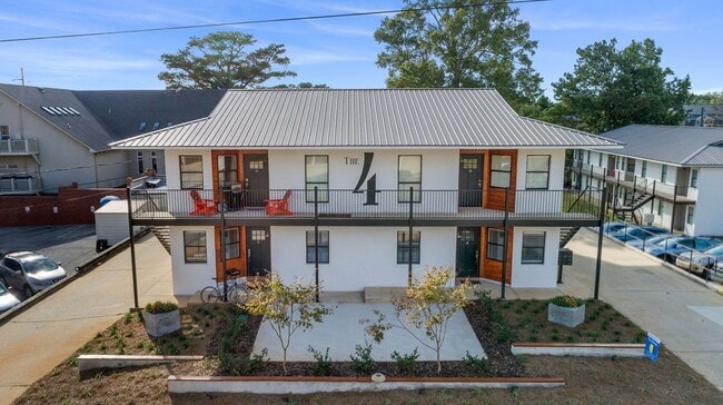 Photo - 123 N Donahue Dr