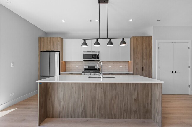 Photo - 3953 W Dakin St