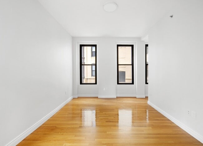 Photo - 4 Charlesgate E Unit 201