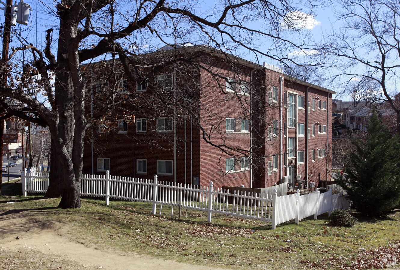 Photo - Rhodes Manor Apartments