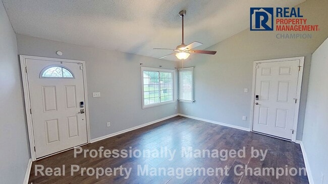 Photo - 3 BD/2 BA Home w/Attached Garage, Large Fenced Yard and Easy Access to Camp Lejeune