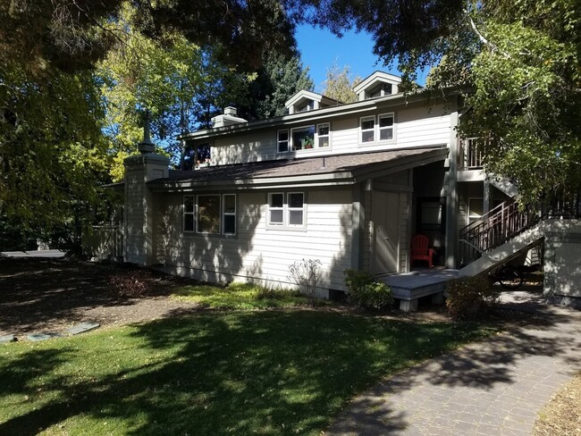 Building Photo - 2bd/2ba condo in Elkhorn