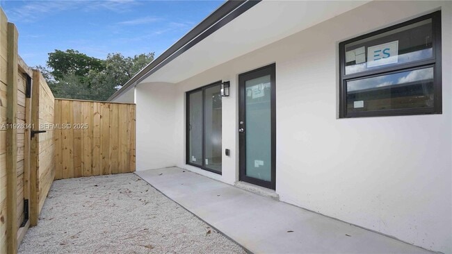 Photo - 1119 W Las Olas Blvd Unidad 1