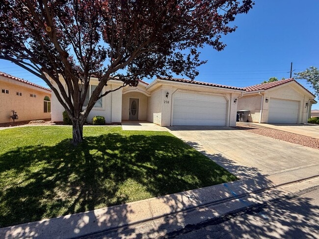 Photo - 3 Bedroom 2 Bath - Canyon View