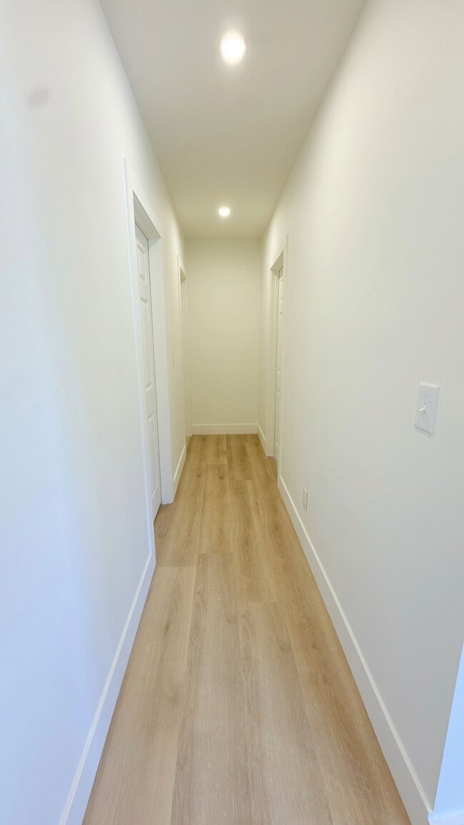 Photo - 1733 Magazine St