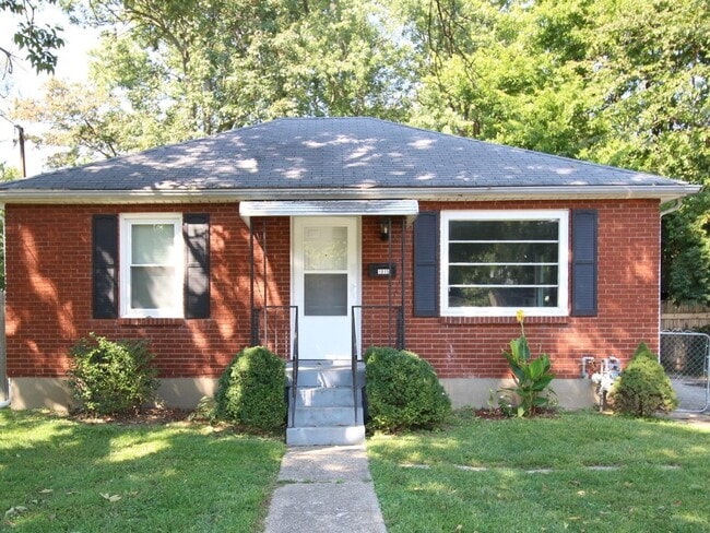 Building Photo - 2 Bedroom Home Dixie High Way